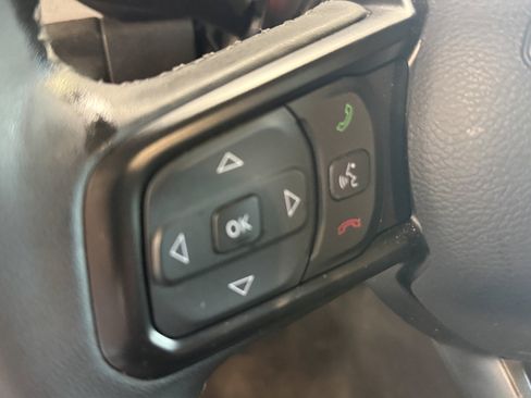 Used 2025 Jeep Gladiator Sport AWD/4WD image 18