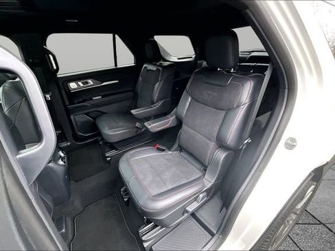 Used 2025 Ford Explorer ST w/ Sun And Sound Package image 24