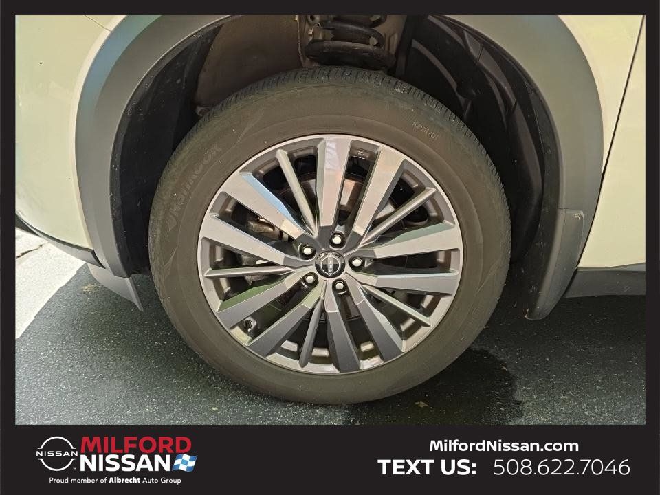 Used 2024 Nissan Pathfinder SL w/ SL Premium Package AWD/4WD image 4