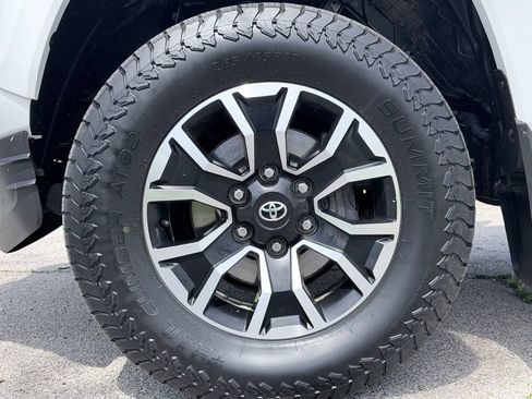 Used 2023 Toyota Tacoma TRD Sport w/ Technology Package AWD/4WD image 37