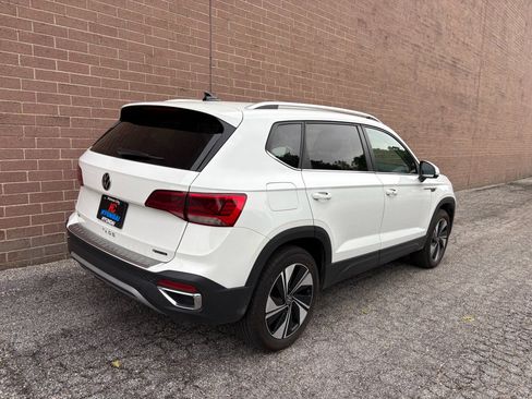 Used 2024 Volkswagen Taos SE AWD/4WD image 5
