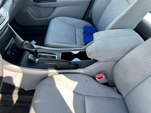 Used 2015 Honda Accord LX image 18