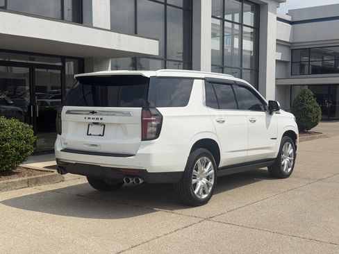Used 2021 Chevrolet Tahoe High Country w/ Premium Package AWD/4WD image 4