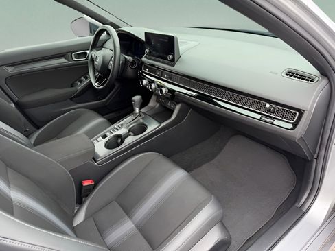Used 2024 Honda Civic Sport image 28