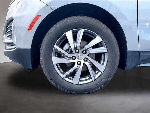 Used 2024 Chevrolet Equinox LT AWD/4WD image 9