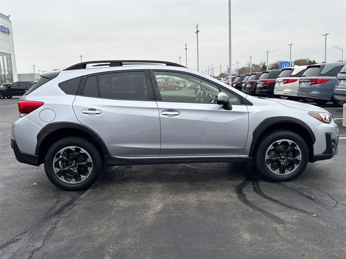 Used 2023 Subaru Crosstrek 2.0i Premium image 10