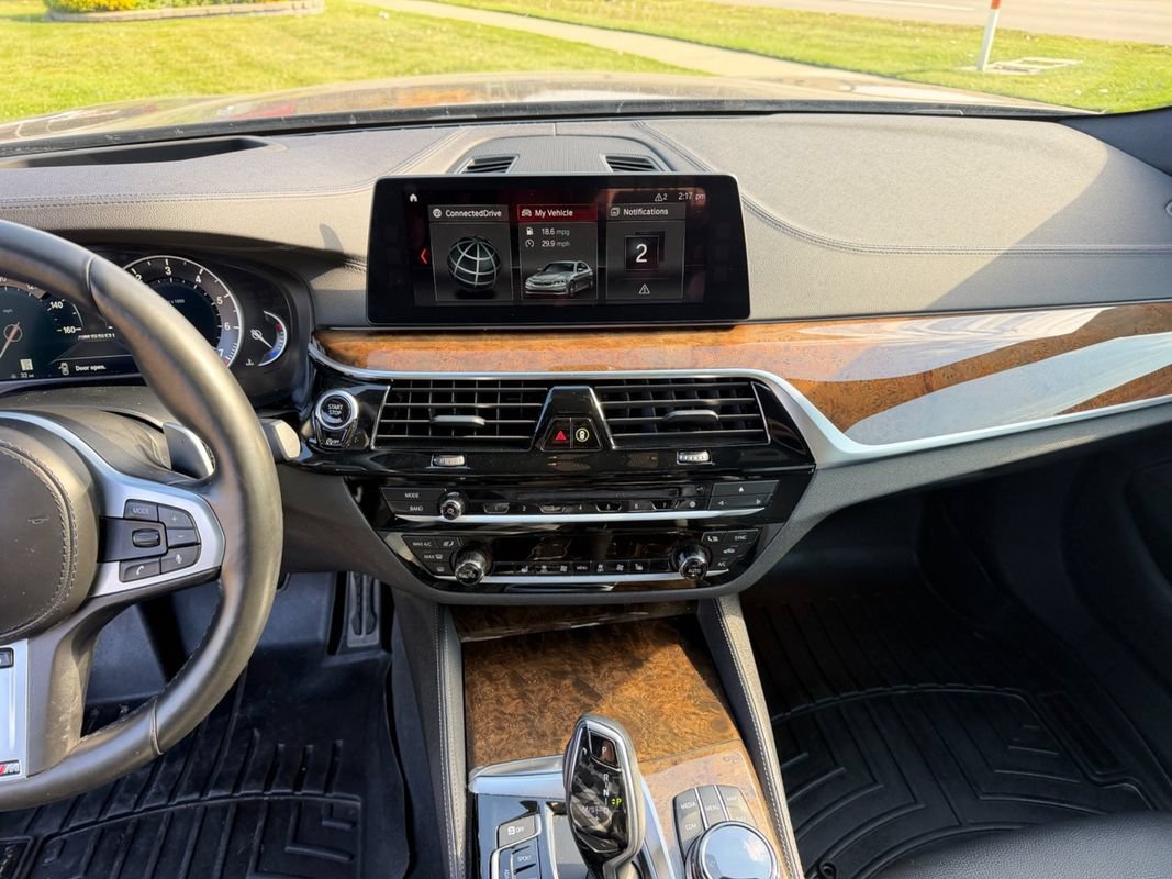Used 2018 BMW M550i xDrive AWD/4WD image 21