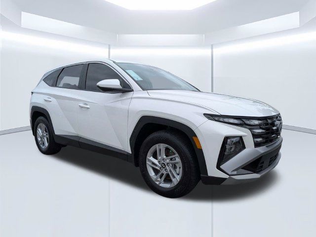 Certified 2026 Hyundai Tucson SE FWD image 1