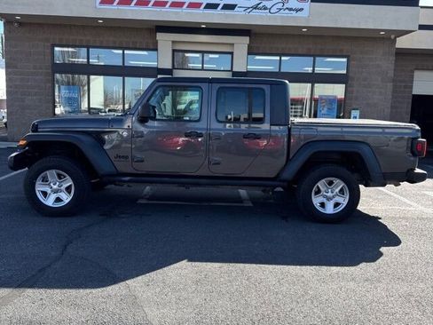 Used 2020 Jeep Gladiator Sport w/ Quick Order Package 24S image 2