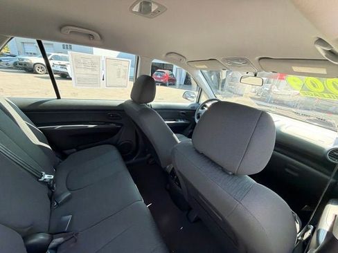 Used 2009 Kia Rondo LX FWD image 23