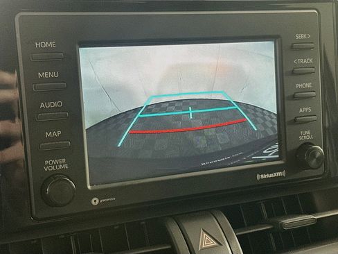 Used 2020 Toyota RAV4 XLE w/ Convenience Package FWD image 23