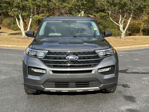 Used 2023 Ford Explorer XLT w/ Equipment Group 202A image 2