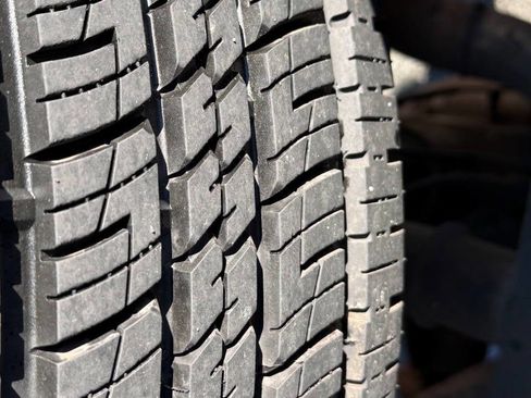 Used 2011 Ford F150 Lariat w/ Lariat Chrome Pkg image 12