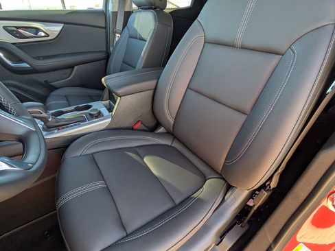 New 2025 Chevrolet Blazer LT w/ Midnight/Sport Edition image 13