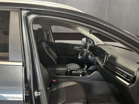 Used 2024 Kia Sportage EX AWD/4WD image 18