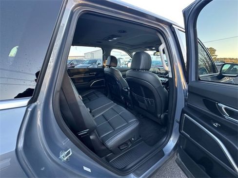 Used 2023 Kia Telluride EX image 17