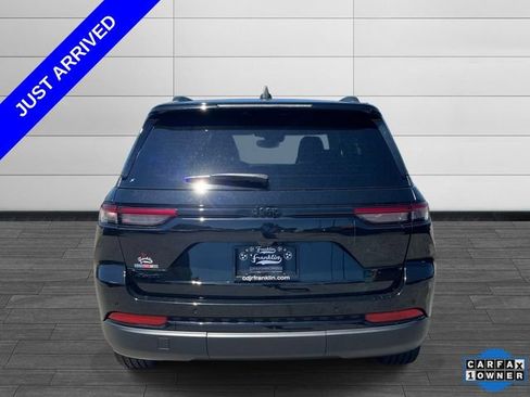 Used 2024 Jeep Grand Cherokee Altitude AWD/4WD image 5