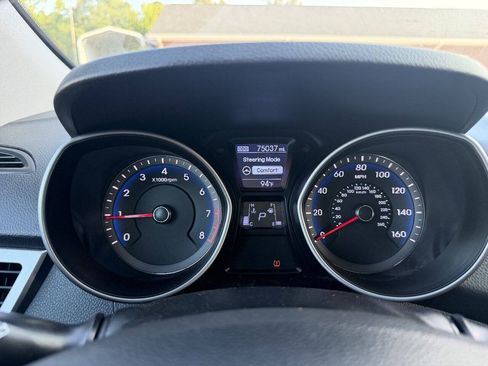 Used 2016 Hyundai Elantra GT w/ Option Group 02 FWD image 11