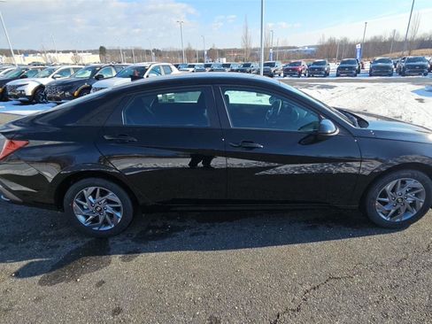 New 2026 Hyundai Elantra Blue image 8