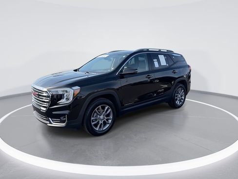 Used 2024 GMC Terrain SLT AWD/4WD image 4