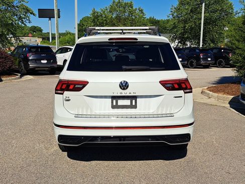 Used 2022 Volkswagen Tiguan SE R-Line AWD/4WD image 5
