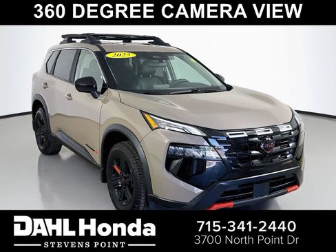 Used 2025 Nissan Rogue SV AWD/4WD image 1