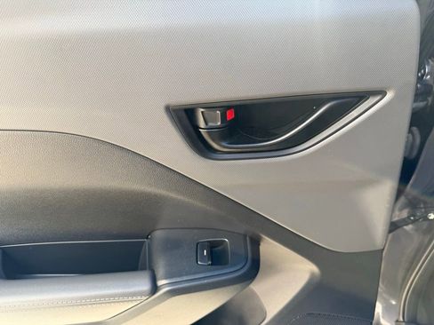 Used 2024 Subaru Crosstrek 2.0i Premium image 17