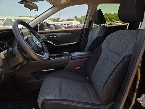 Used 2023 Nissan Rogue SV FWD image 13