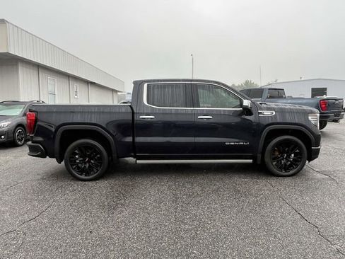 Used 2022 GMC Sierra 1500 Denali AWD/4WD image 2