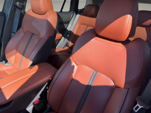 Used 2023 MAZDA CX-50 2.5 Turbo w/ Premium Plus Pkg image 6