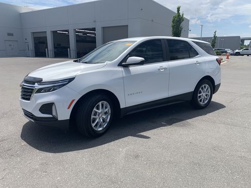Used 2024 Chevrolet Equinox LT FWD image 5