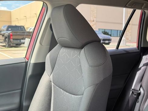 Used 2024 Toyota RAV4 XLE AWD/4WD image 12