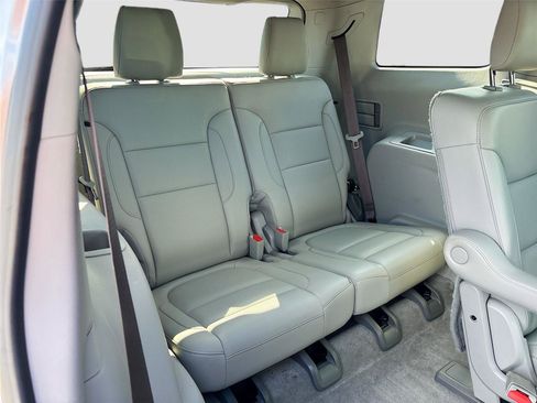 Used 2019 GMC Acadia SLT w/ LPO, Floor Liner Package image 29