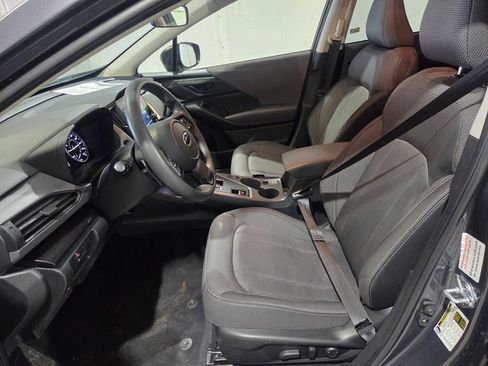 Used 2024 Subaru Crosstrek 2.0i Premium image 8