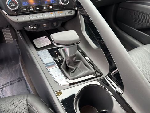 New 2026 Hyundai Elantra Limited FWD image 29