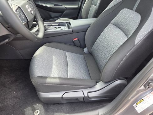 Used 2026 Nissan Sentra SV w/ SV Convenience Package FWD image 10