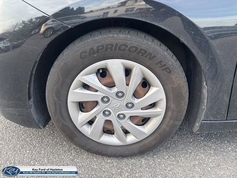 Used 2019 Hyundai Elantra SE w/ Cargo Package image 14