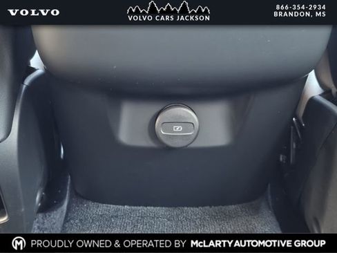 New 2026 Volvo XC60 B5 Core w/ Protection Package Premier AWD/4WD image 18