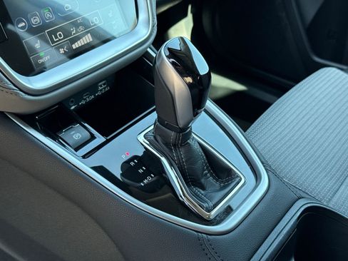Used 2025 Subaru Outback Premium image 16