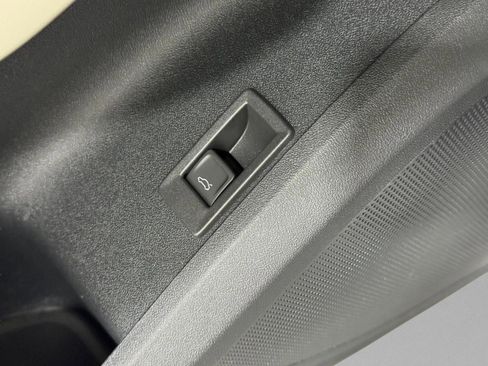 New 2025 Audi Q5 Premium image 24