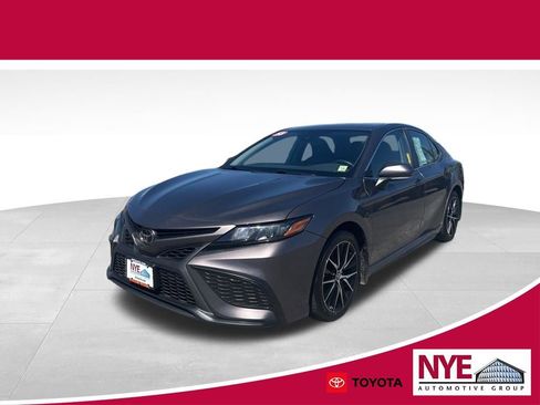Used 2023 Toyota Camry SE w/ Cold Weather Package AWD/4WD image 1