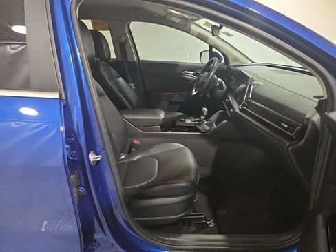 Used 2024 Kia Sportage EX FWD image 10