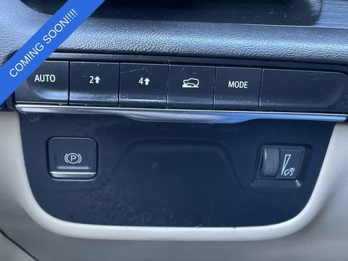 Used 2021 Cadillac Escalade ESV Premium Luxury AWD/4WD image 34