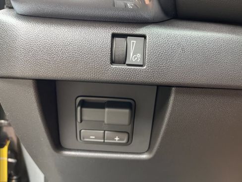 New 2026 GMC Canyon Elevation w/ Convenience Package RWD image 11