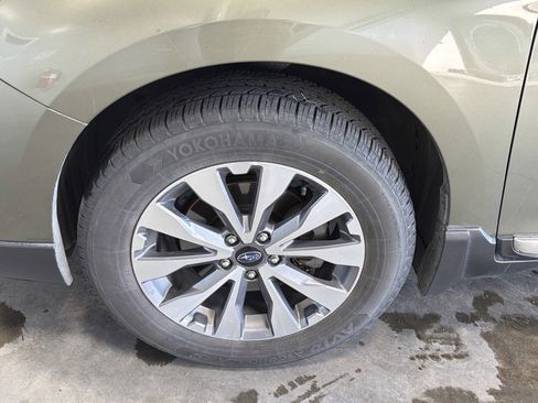 Used 2018 Subaru Outback 2.5i Touring image 9