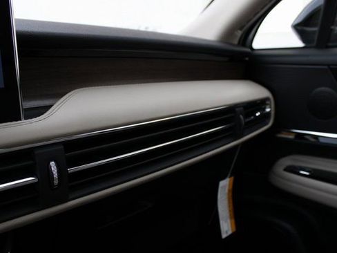 New 2026 Lincoln Corsair Grand Touring image 36