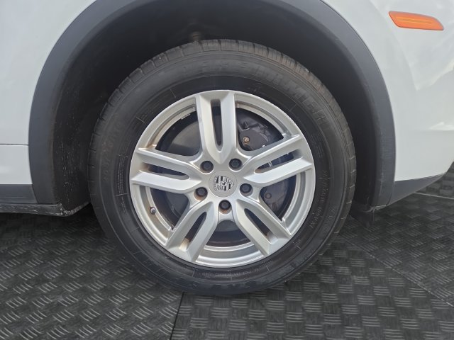 Used 2016 Porsche Cayenne AWD/4WD image 37