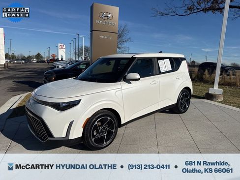 Used 2024 Kia Soul EX image 12