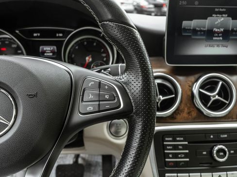 Used 2020 Mercedes-Benz GLA 250 4MATIC image 23