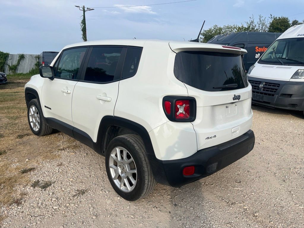 Used 2023 Jeep Renegade Latitude AWD/4WD image 5